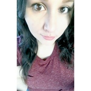 Meet your Posher, Leticia